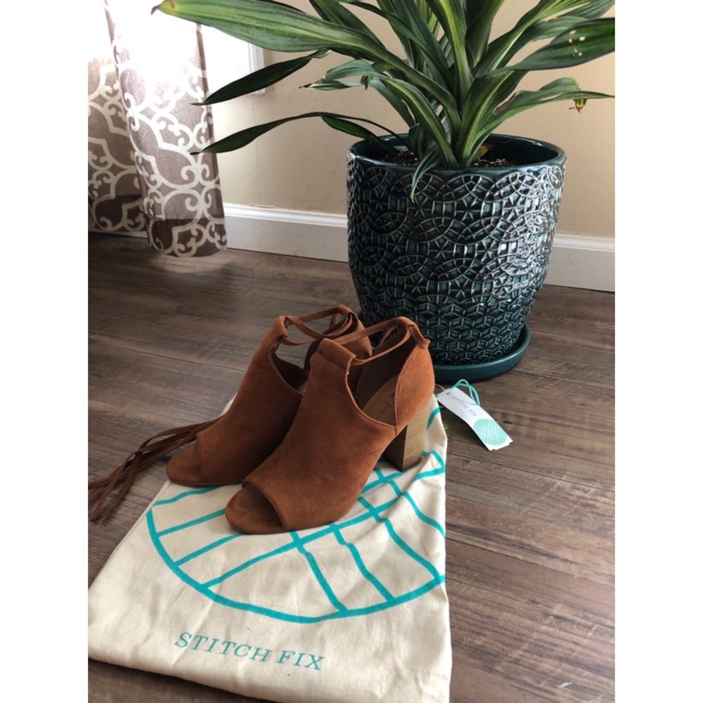 BC Footwear Lace Up Booties - Cognac - Sz 6